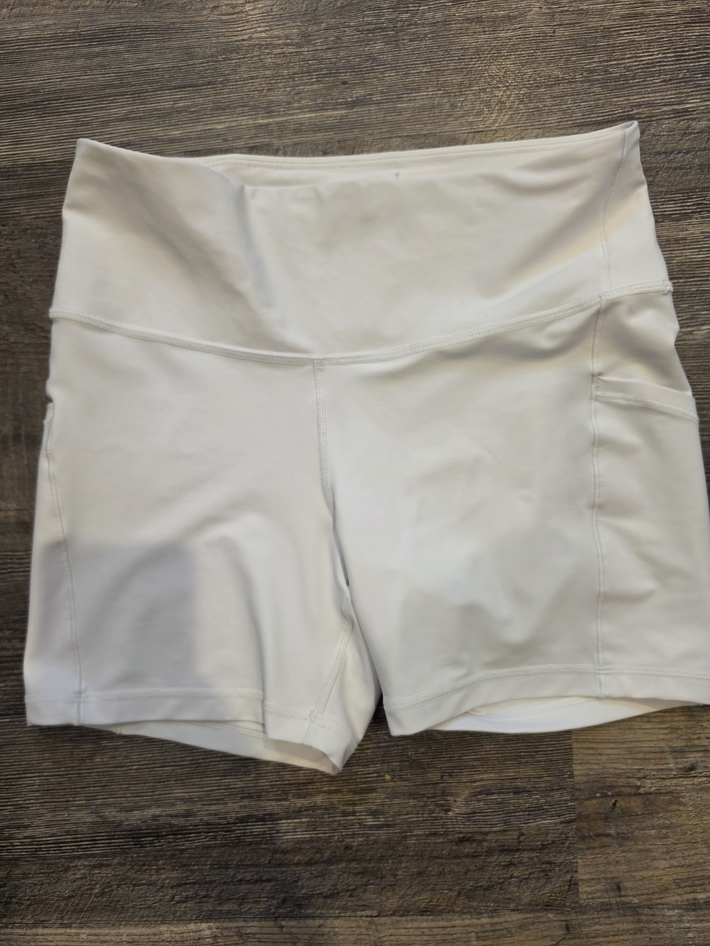 Athleta White High-Rise 5" Stash Shorts with Side Pockets